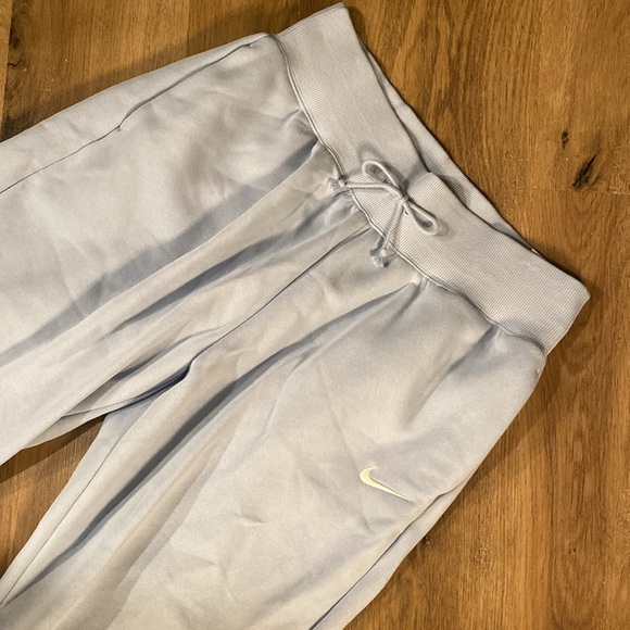 Nike Oversized High-Rise Fleece Joggers - Picture 6 of 12